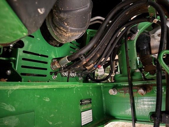 Photo of 2018 John Deere R4030