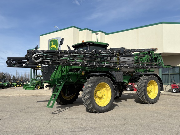 Used 2019 John Deere R4045 Self Propelled Sprayers at Horizon Ag & Turf in Edmonton West, AB - Photo2