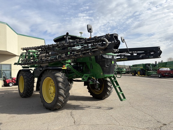 Used 2019 John Deere R4045 Self Propelled Sprayers at Horizon Ag & Turf in Edmonton West, AB - Photo4