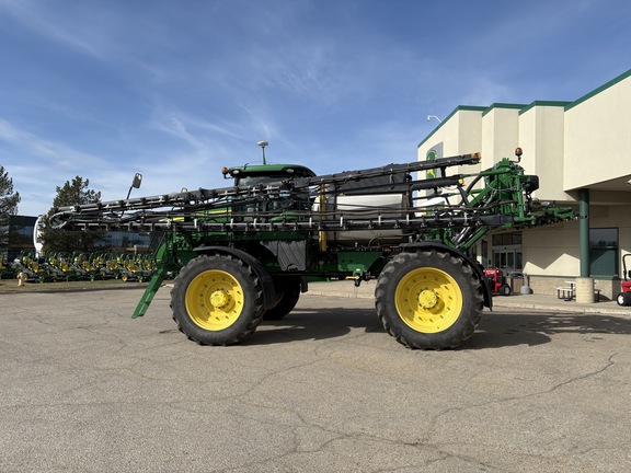 Used 2019 John Deere R4045 Self Propelled Sprayers at Horizon Ag & Turf in Edmonton West, AB - Photo9