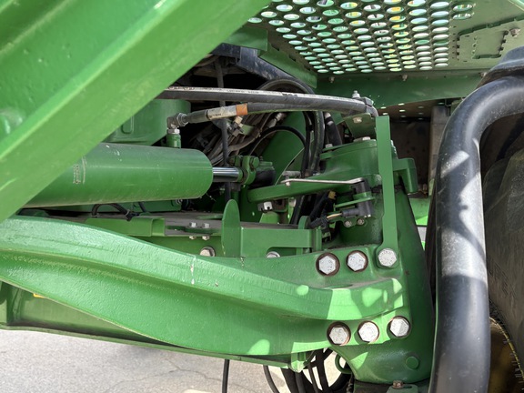Used 2019 John Deere R4045 Self Propelled Sprayers at Horizon Ag & Turf in Edmonton West, AB - Photo11
