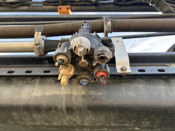 Used 2019 John Deere R4045 Self Propelled Sprayers at Horizon Ag & Turf in Edmonton West, AB - Photo20