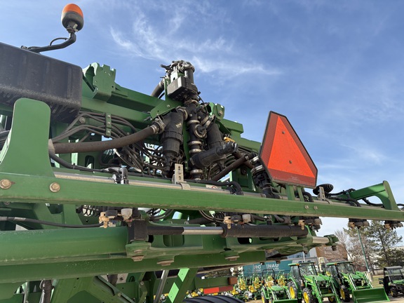 Used 2019 John Deere R4045 Self Propelled Sprayers at Horizon Ag & Turf in Edmonton West, AB - Photo23