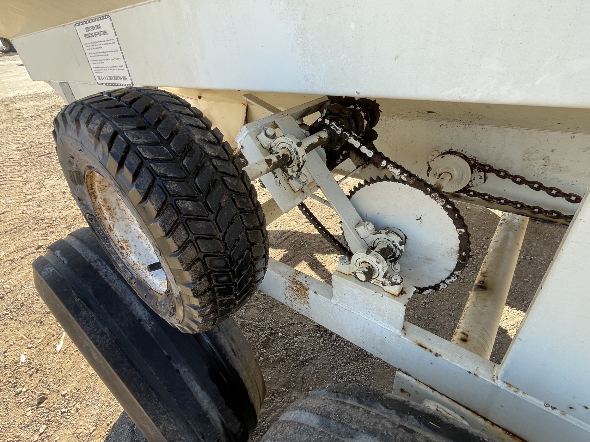 1974 Other Spreader Image 11