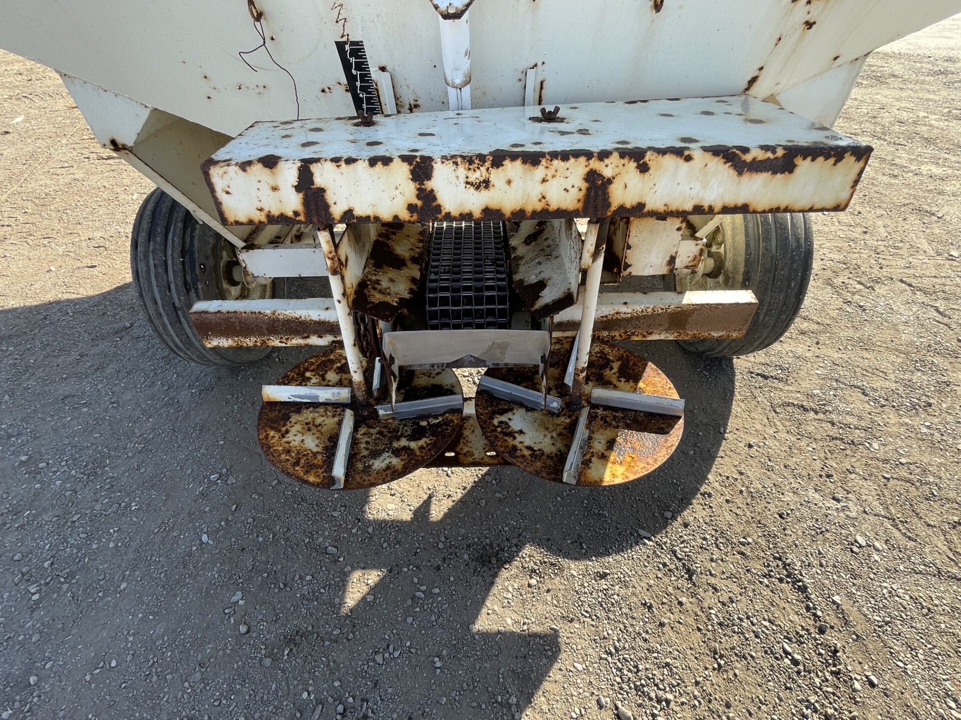 1974 Other Spreader Image 14