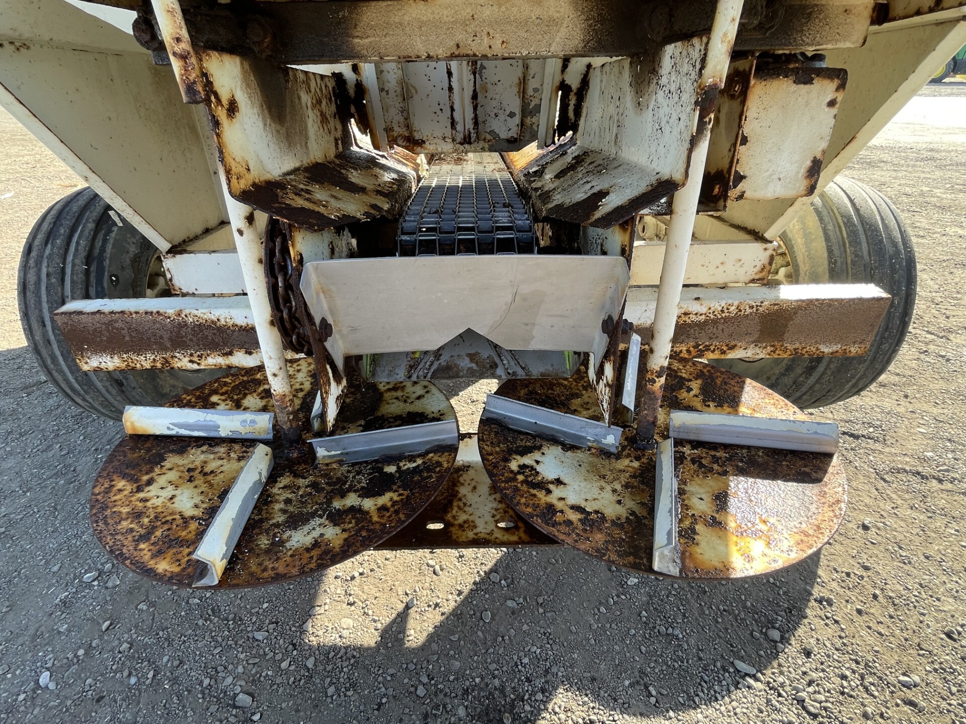 1974 Other Spreader Image 15