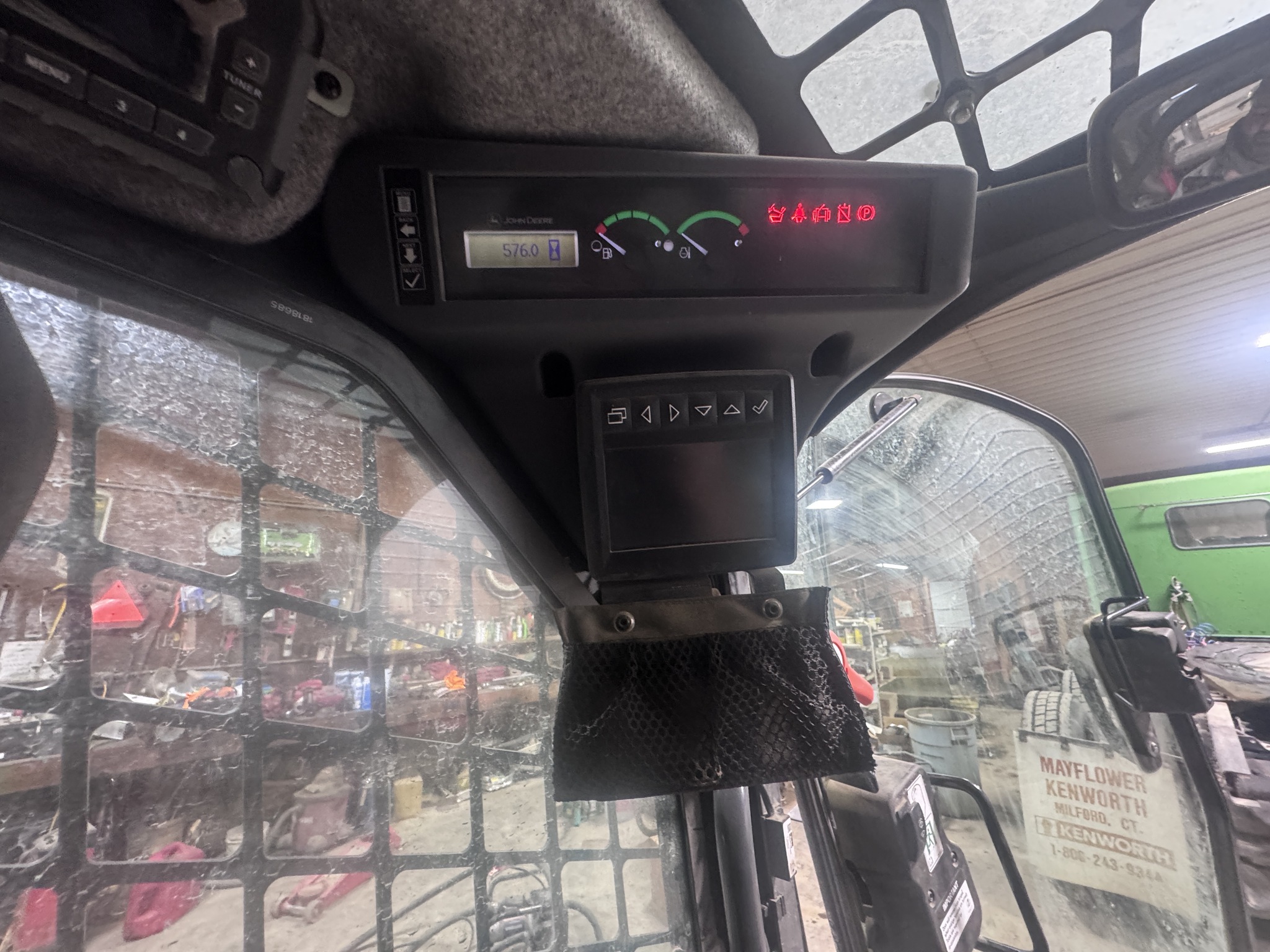 2023 John Deere 325G Image 14