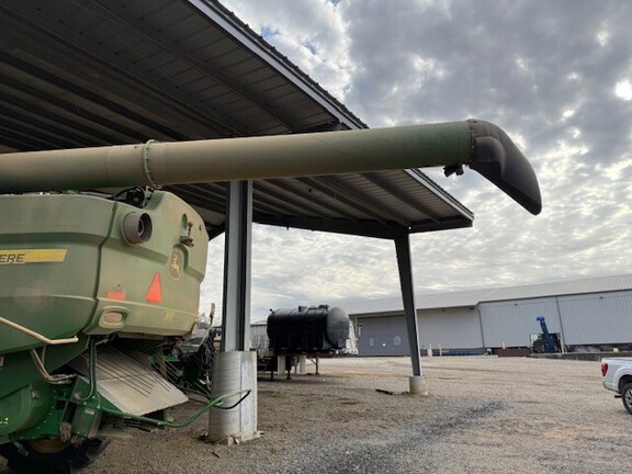 Photo of 2022 John Deere S780