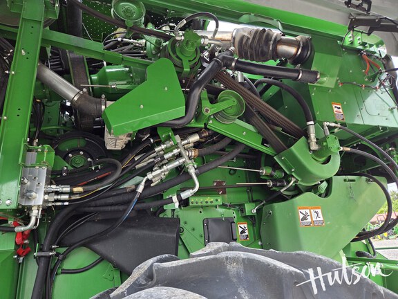 Photo of 2022 John Deere S780