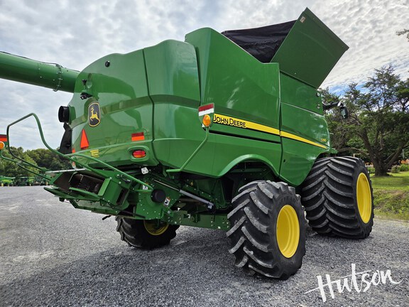 Photo of 2022 John Deere S780