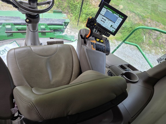 Photo of 2022 John Deere S780