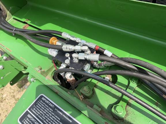2022 John Deere 560M - Photo17