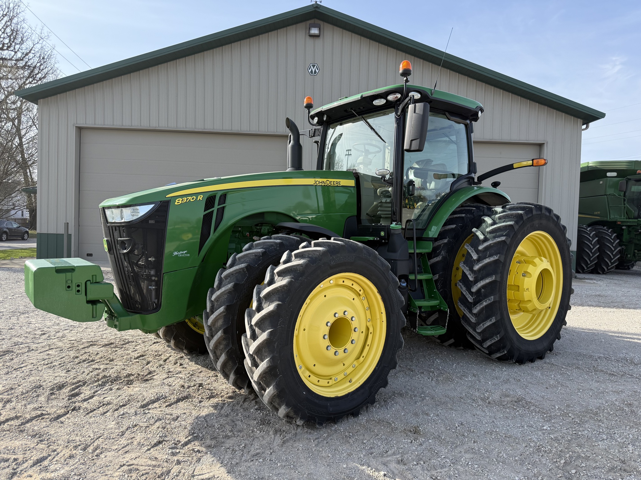 2017 John Deere 8370R at Heritage Tractor in Pontiac, IL