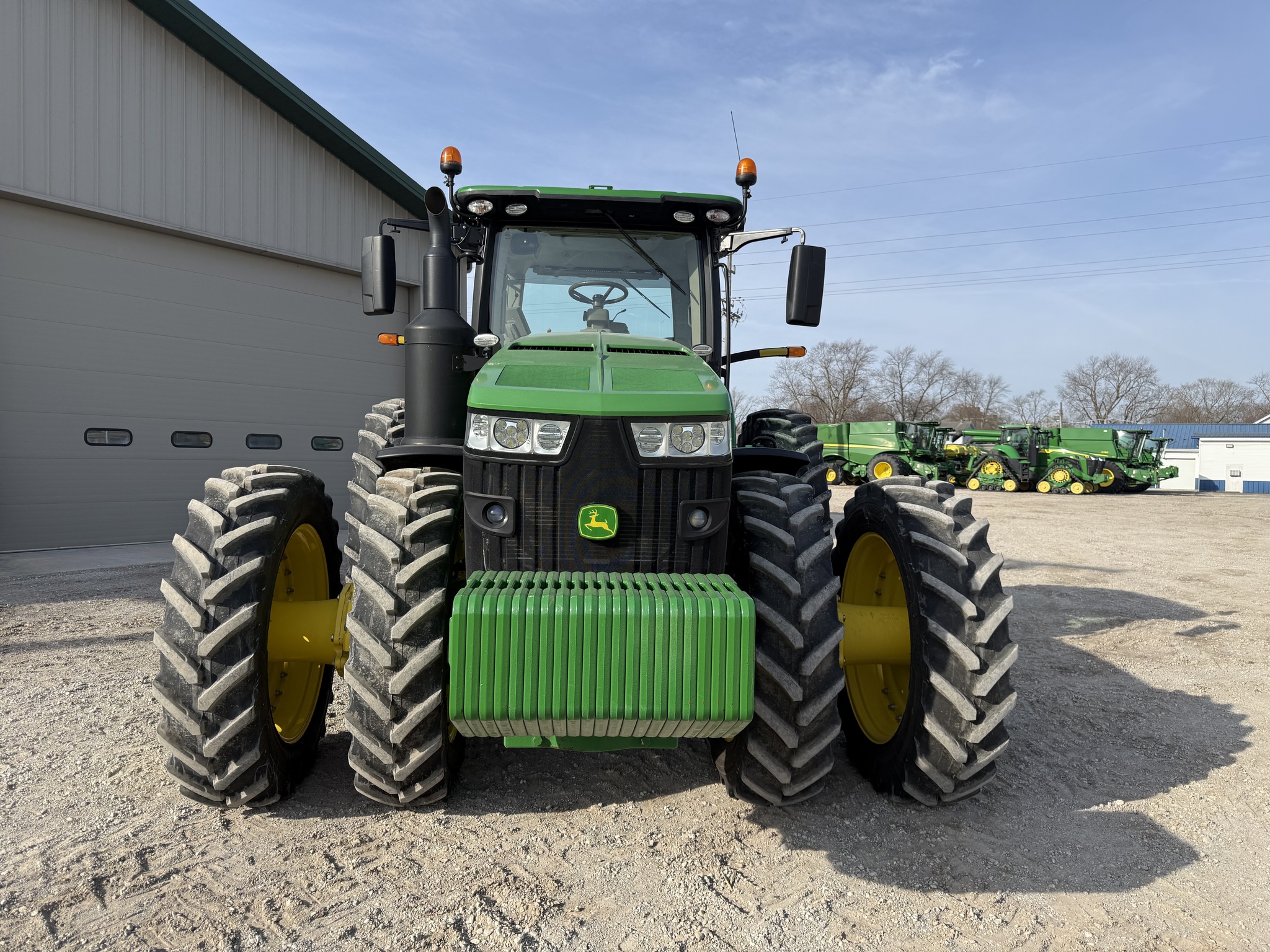  2017 John Deere 8370R at Heritage Tractor in Pontiac, IL