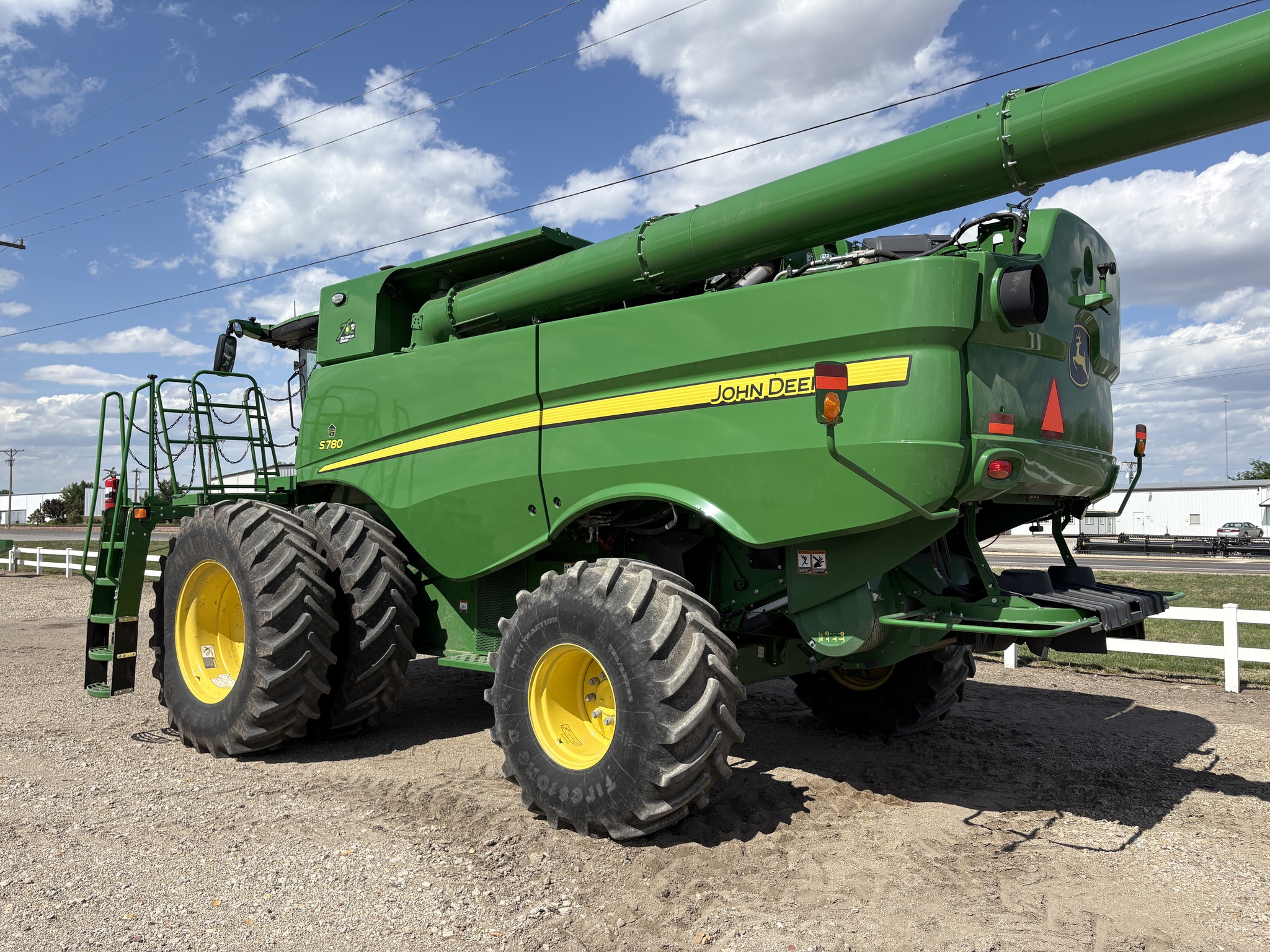 2022 John Deere S780 Image 2