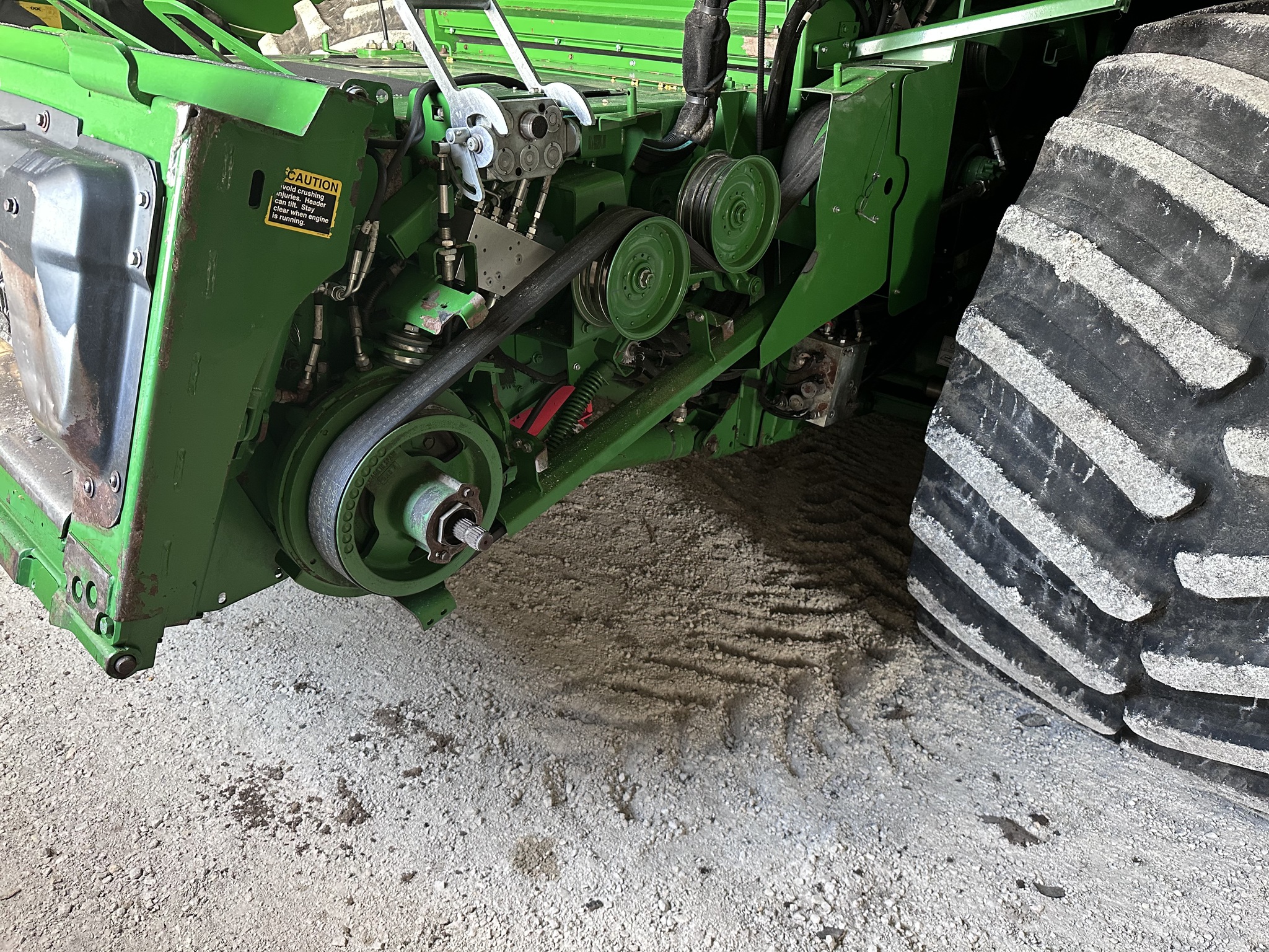2016 John Deere S680 Image 5