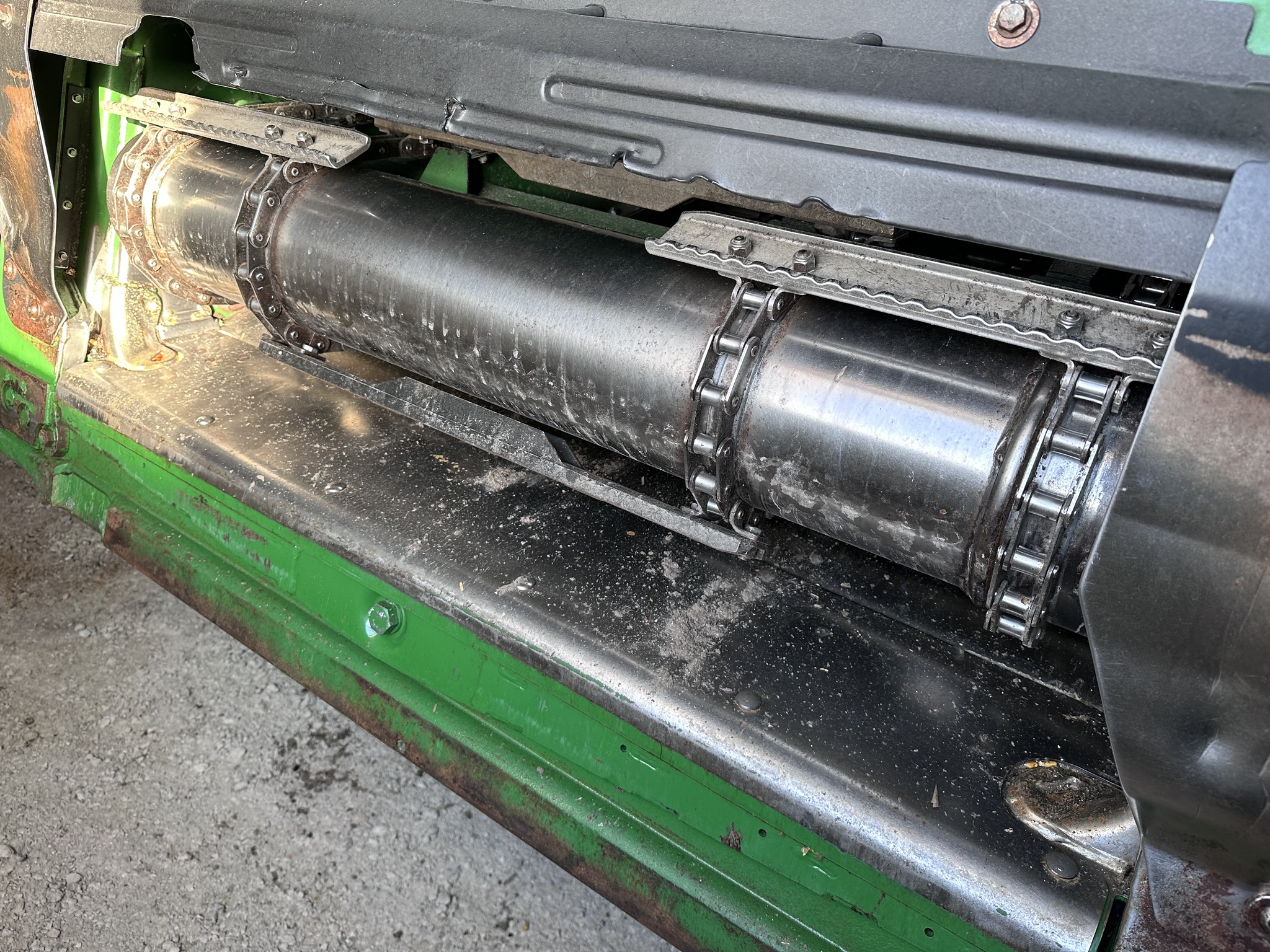 2016 John Deere S680 Image 6