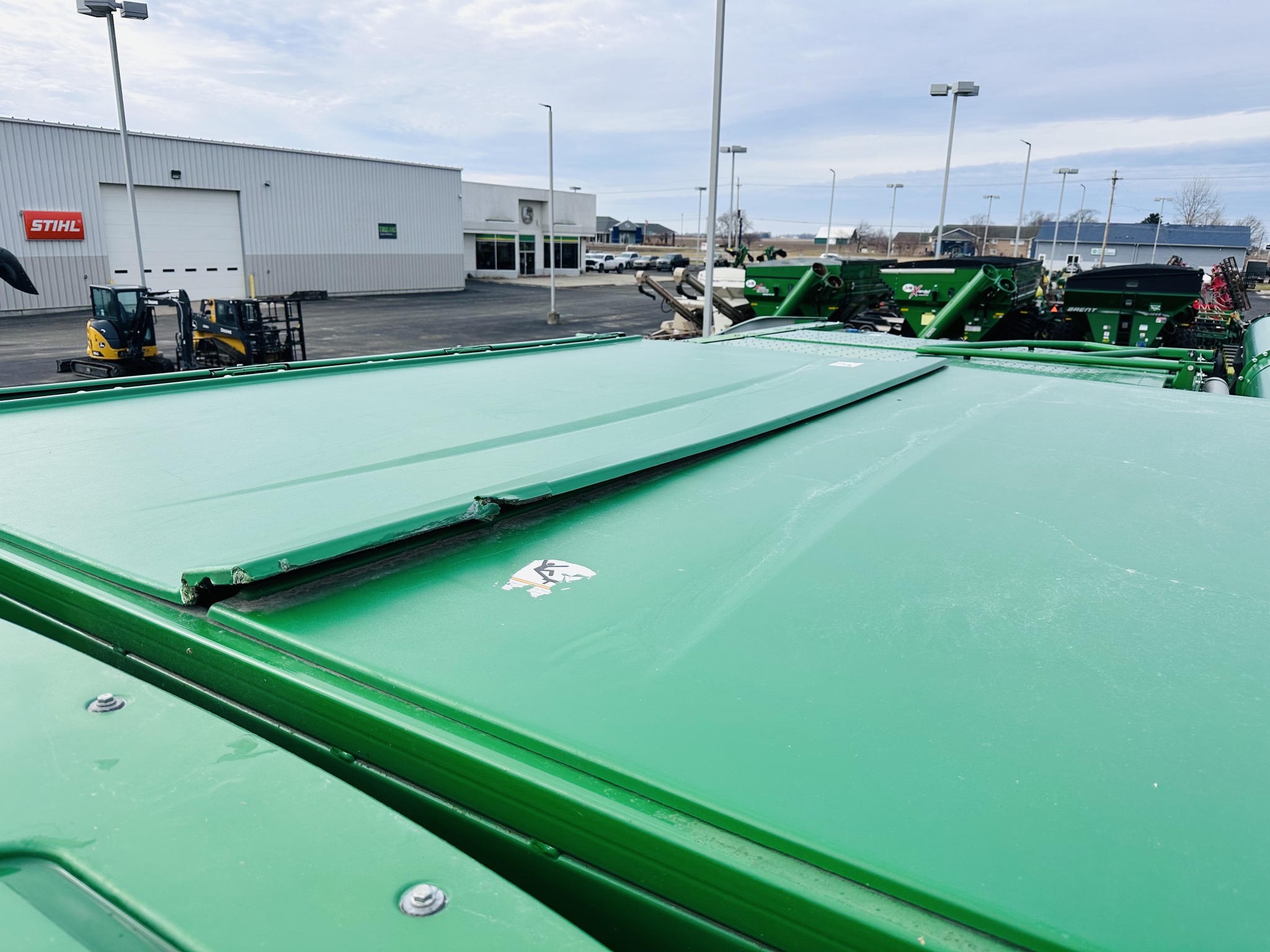 2016 John Deere S680 Image 12