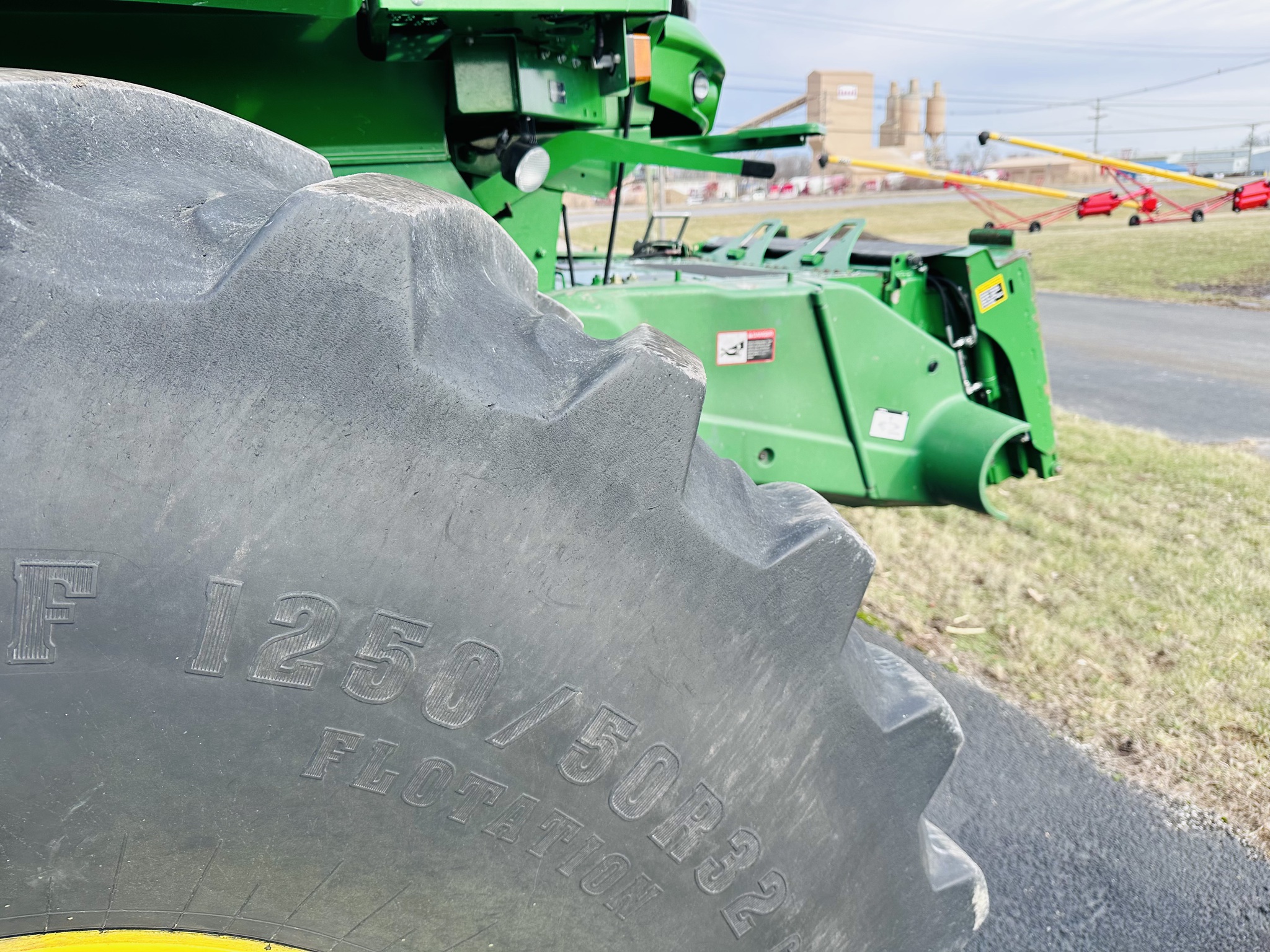 2016 John Deere S680 Image 8