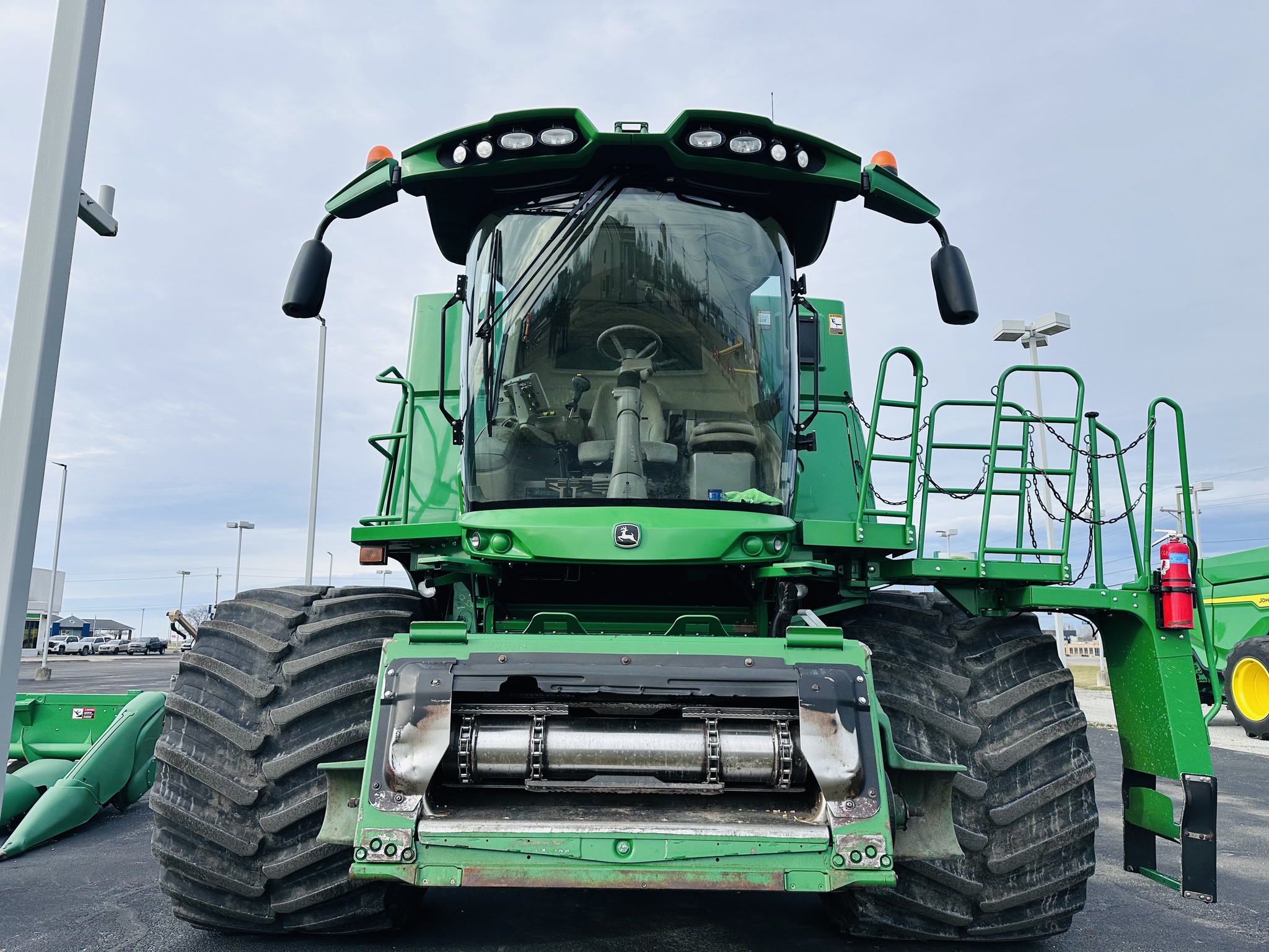 2016 John Deere S680 Image 6