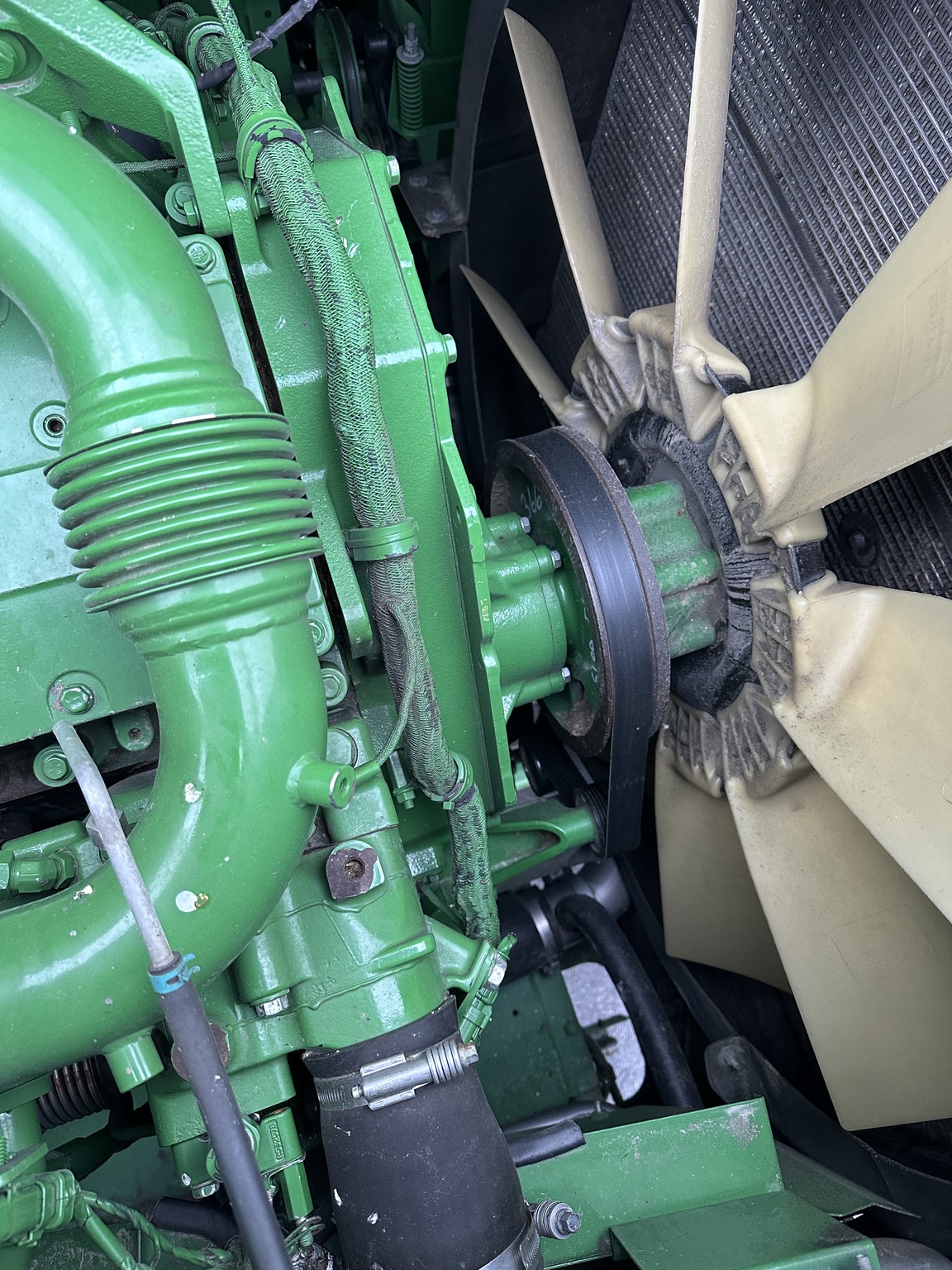 2016 John Deere S680 Image 29