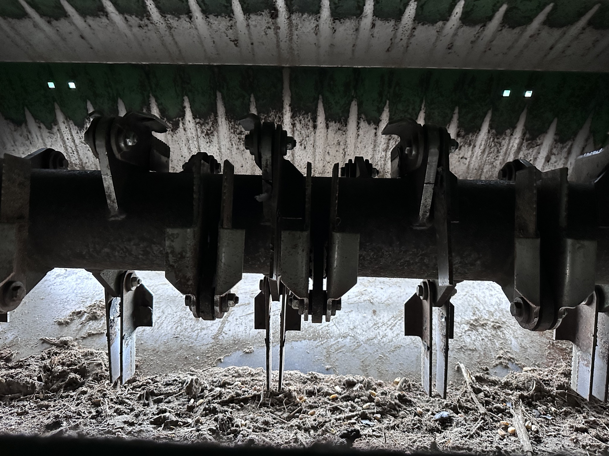 2016 John Deere S680 Image 37