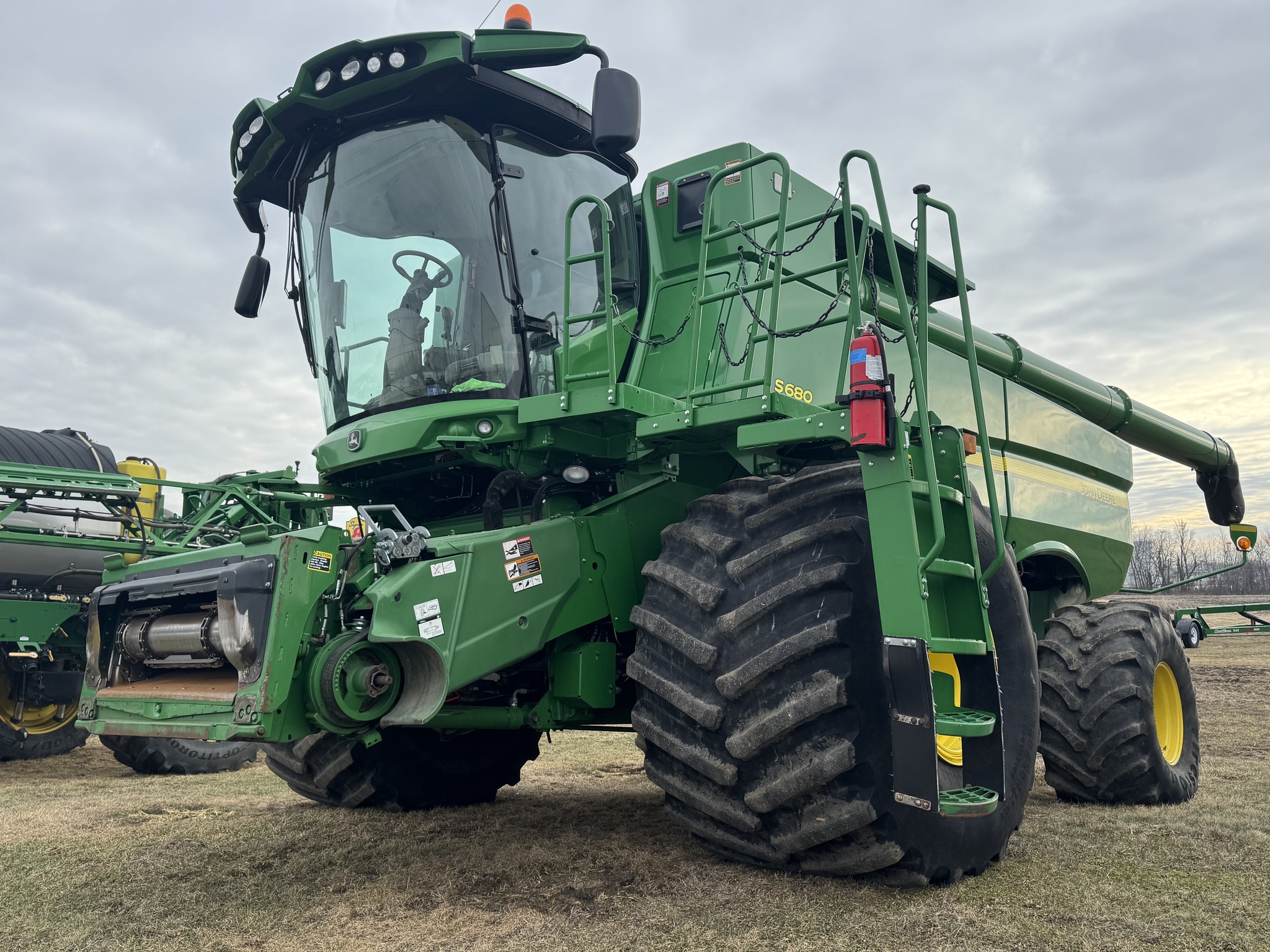 2016 John Deere S680 Image 1
