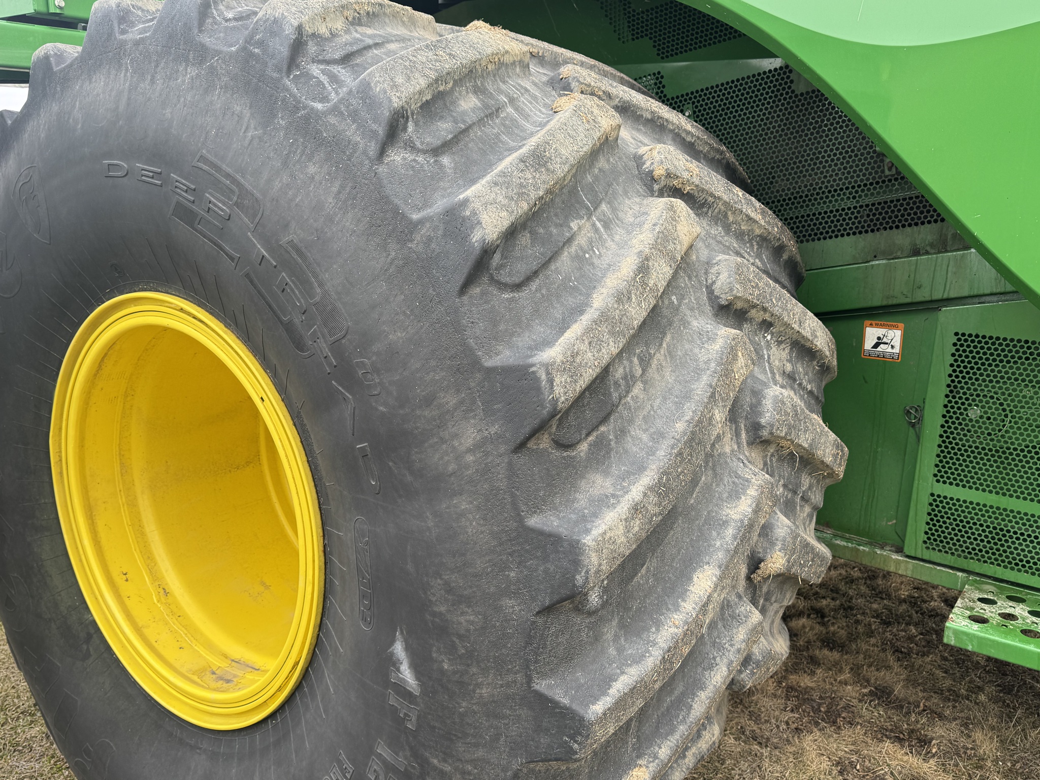 2016 John Deere S680 Image 6