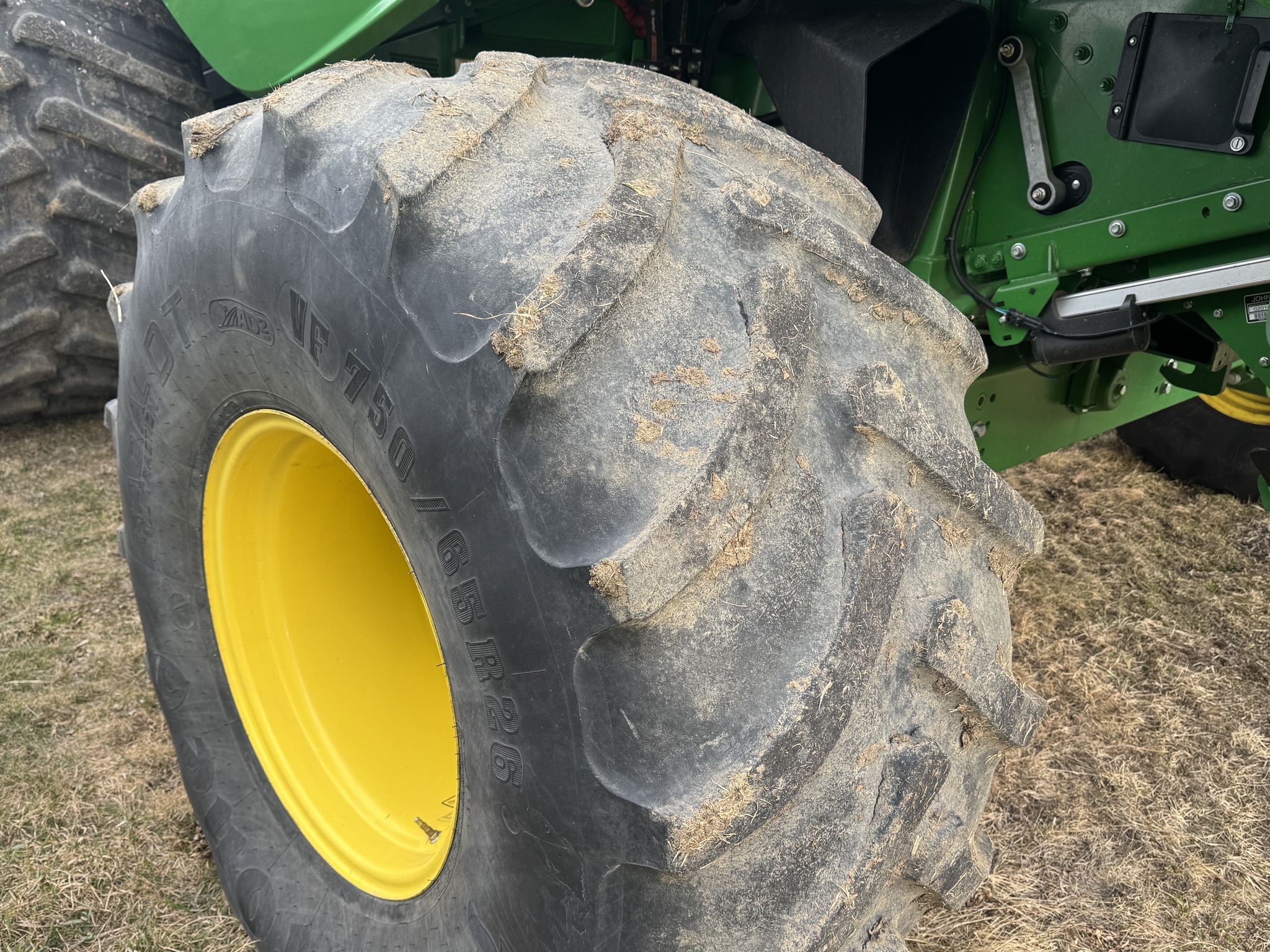 2016 John Deere S680 Image 5