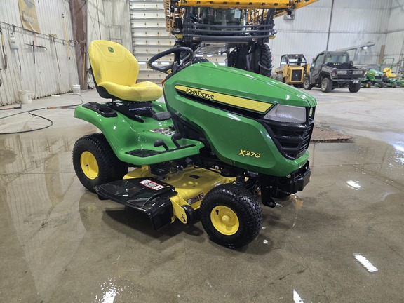 2022 John Deere X370 - Photo3