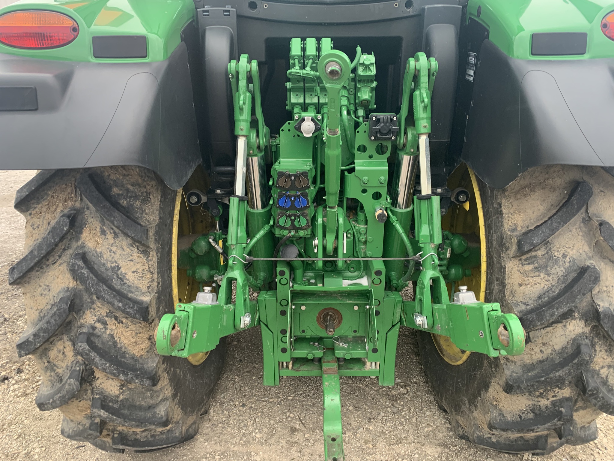 2023 John Deere 6R 120 Image 3