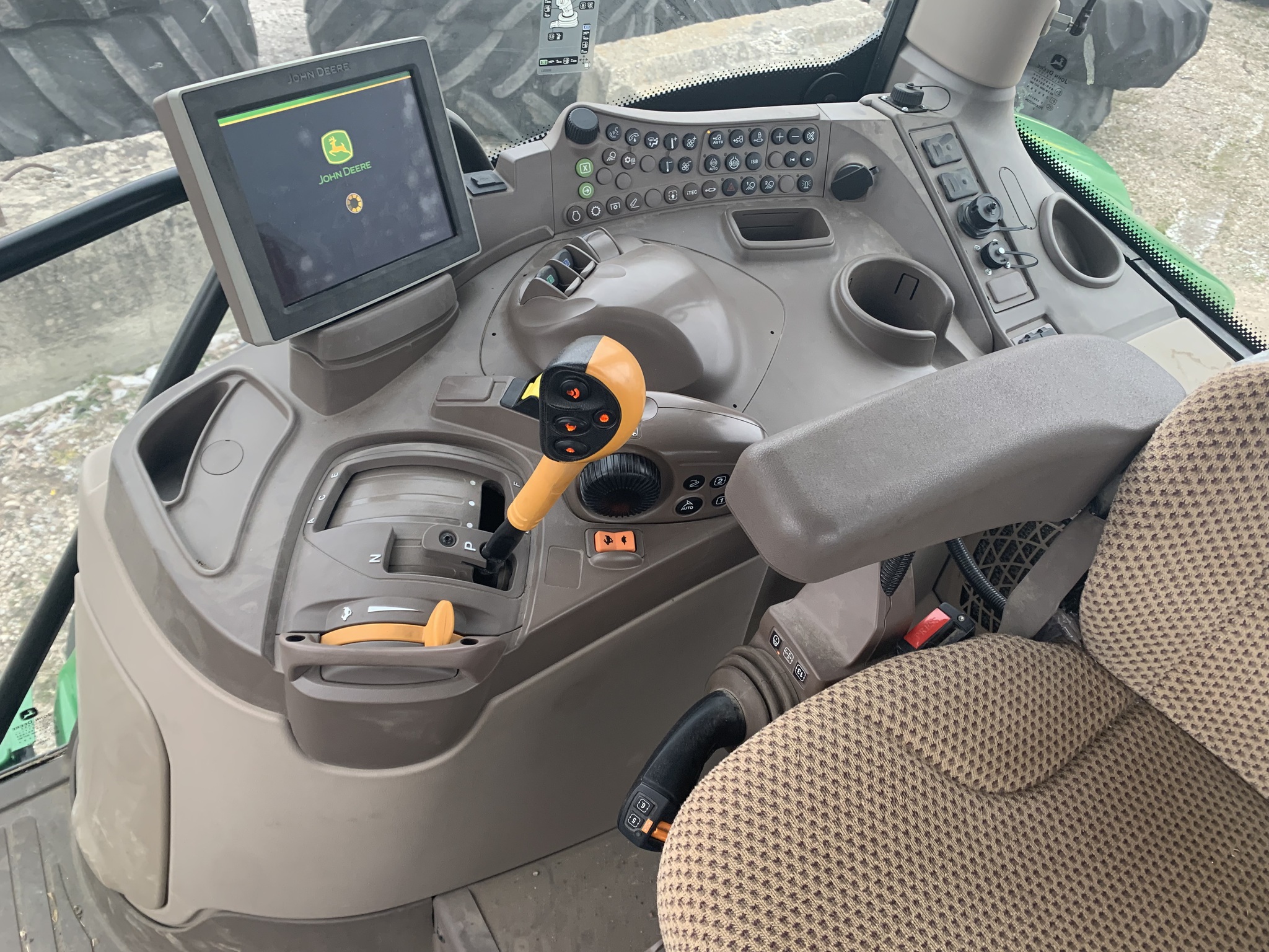 2023 John Deere 6R 120 Image 16