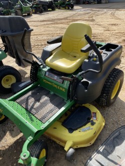 2010 John Deere Z445 Photo 2