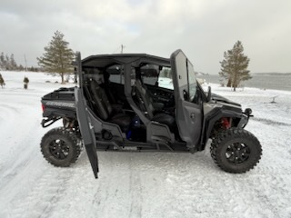 2021 Polaris General 4XP1000 Image 3