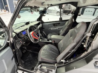 2021 Polaris General 4XP1000 Image 5