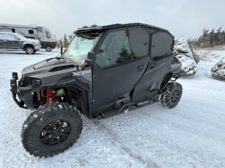 2021 Polaris General 4XP1000 Image 1