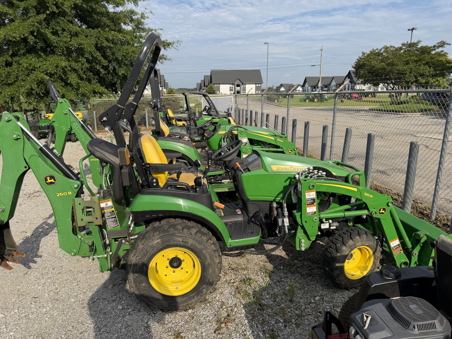 2023 John Deere 2025R