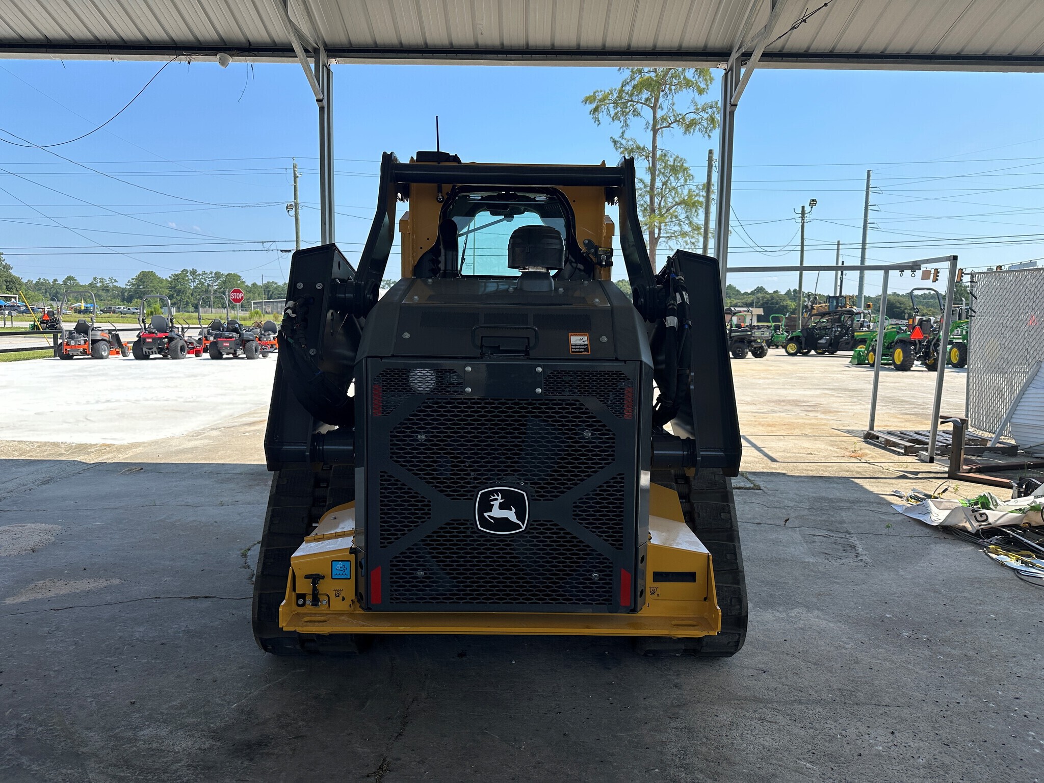 John Deere 331 P Image 4