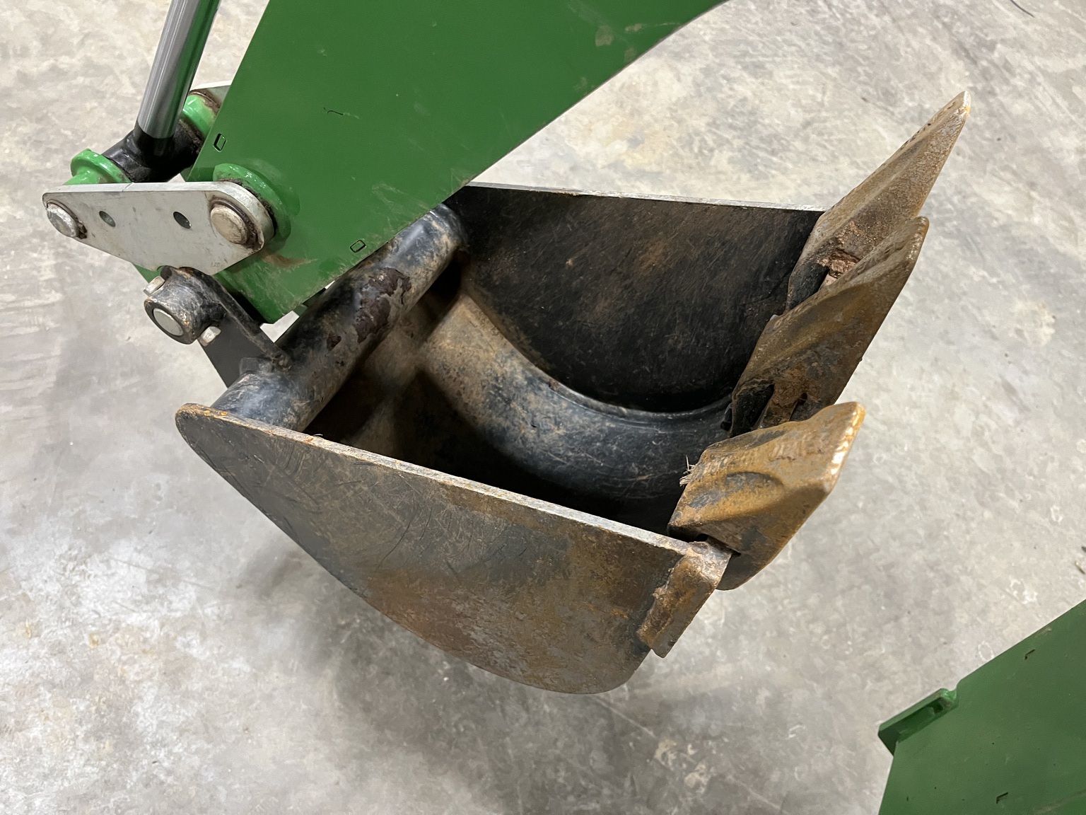 2021 John Deere 1025R Image 13