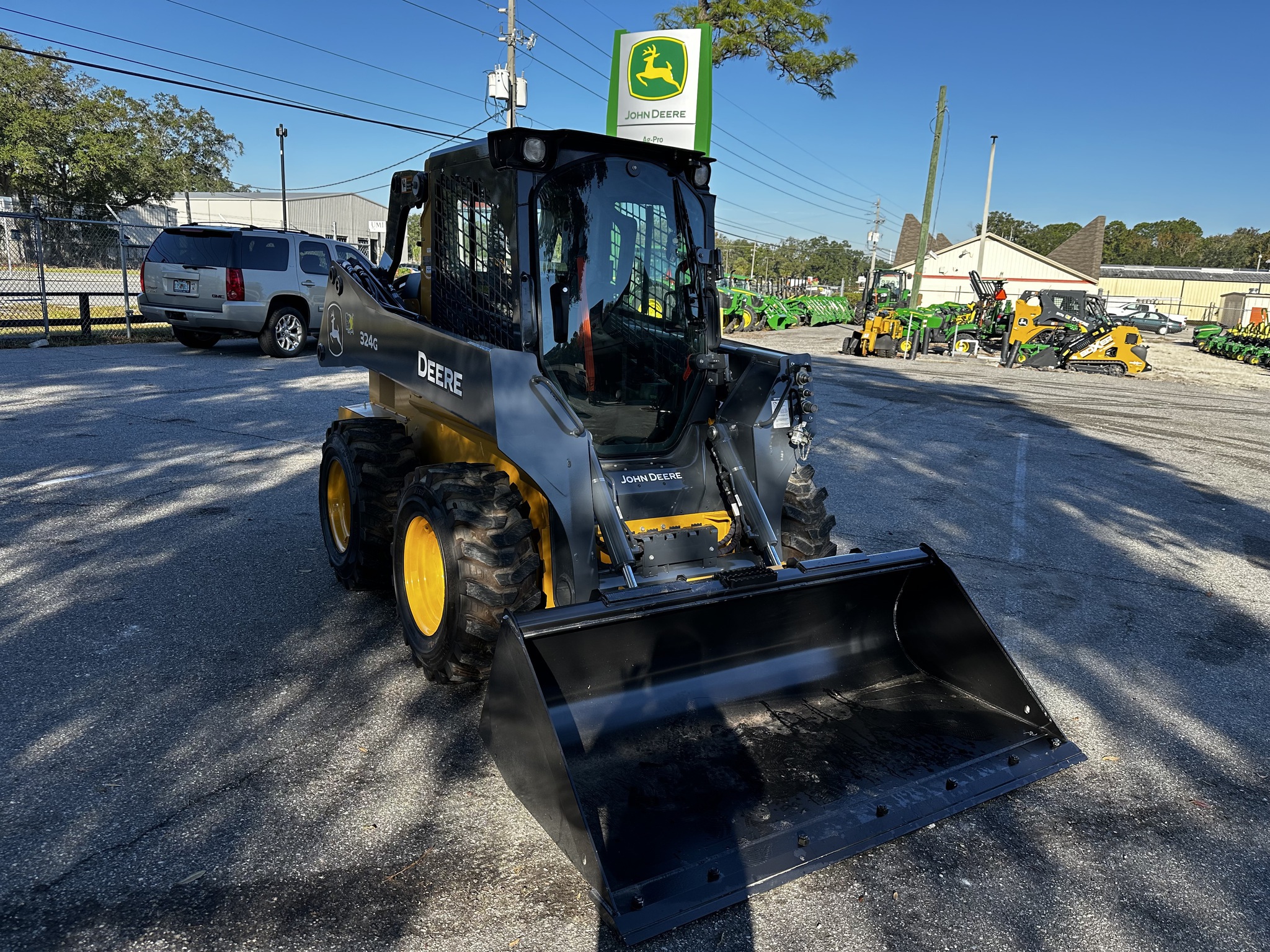 2025 John Deere 324G Image 2