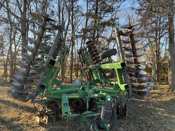 2007 John Deere 637 Used Equipment