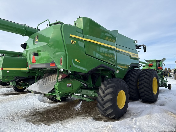 Used 2025 John Deere S7 800 Combines at Horizon Ag & Turf in Lloydminster, AB - Photo3