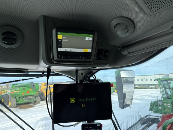 Used 2025 John Deere S7 800 Combines at Horizon Ag & Turf in Lloydminster, AB - Photo11