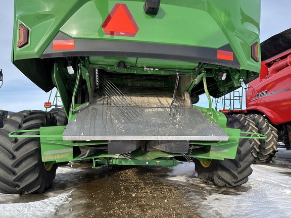 Used 2025 John Deere S7 800 Combines at Horizon Ag & Turf in Lloydminster, AB - Photo8