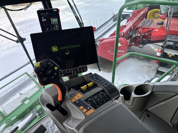 Used 2025 John Deere S7 800 Combines at Horizon Ag & Turf in Lloydminster, AB - Photo13