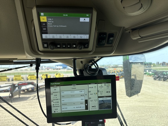 Used 2025 John Deere S7 800 Combines at Horizon Ag & Turf in Lloydminster, AB - Photo14