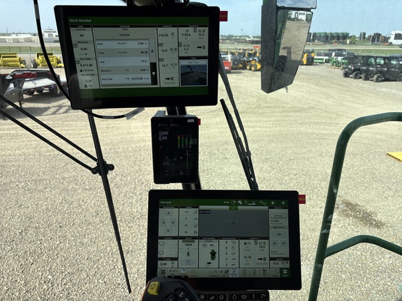 Used 2025 John Deere S7 800 Combines at Horizon Ag & Turf in Lloydminster, AB - Photo15