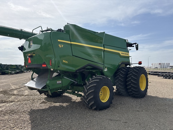 Used 2025 John Deere S7 800 Combines at Horizon Ag & Turf in Lloydminster, AB - Photo6