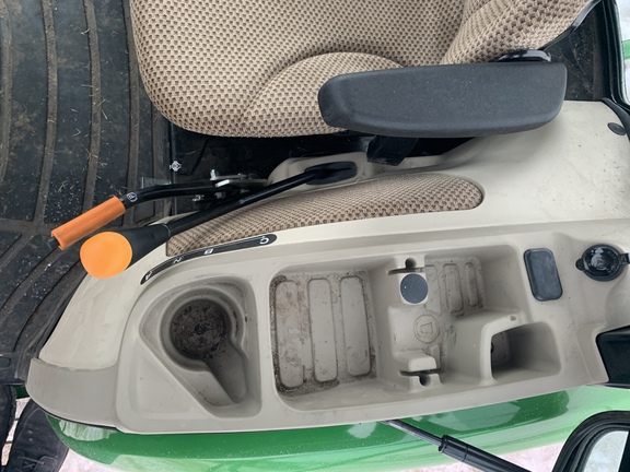 Used 2024 John Deere 3046R Compact Utility Tractors at Horizon Ag & Turf in Westlock, AB - Photo13