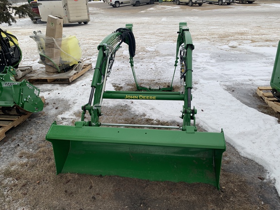 Used 2024 John Deere 3046R Compact Utility Tractors at Horizon Ag & Turf in Westlock, AB - Photo16